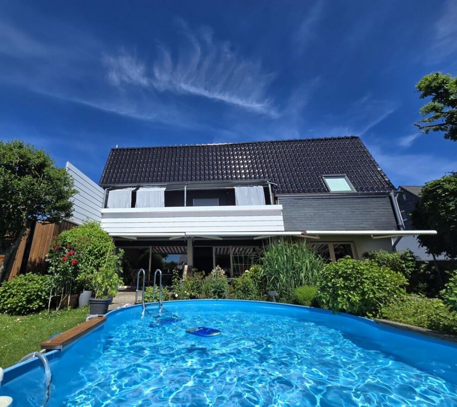 Pool Einfamilienhaus Wermelskirchen / Dh�nn