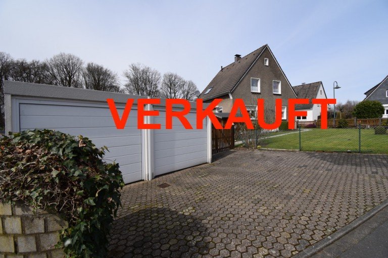 Ansicht Wermelskirchen / Dabringhausen Einfamilienhaus Freistehendes Einfamilienhaus auf gro�em Grundst�ck mit Doppelgarage