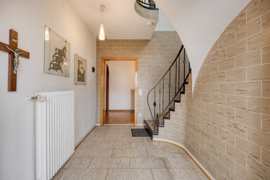 Eingang Mehrfamilienhaus Odenthal / Eikamp