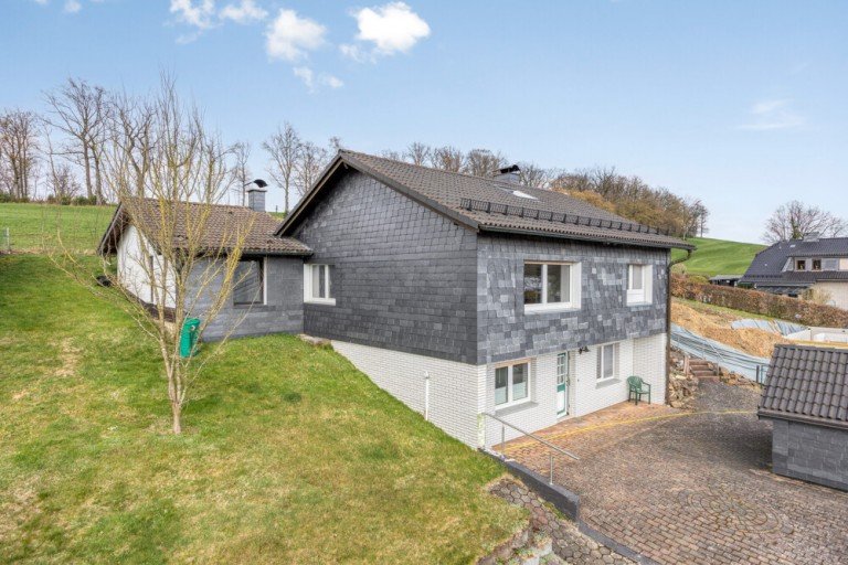 Haus Wipperf�rth / Ohl Einfamilienhaus Einfamilienhaus mit viel Potenzial in gr�ner Lage von Wipperf�rth Ohl