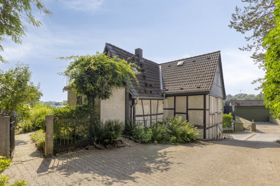 R�ckseite Einfamilienhaus Leverkusen