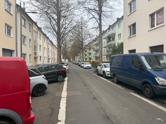 Einbahn-Anliegerstra�e Erdgeschosswohnung K�ln / Humboldt-Gremberg