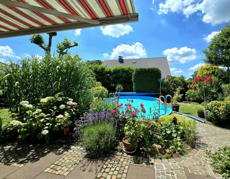 Garten Einfamilienhaus Wermelskirchen / Dh�nn