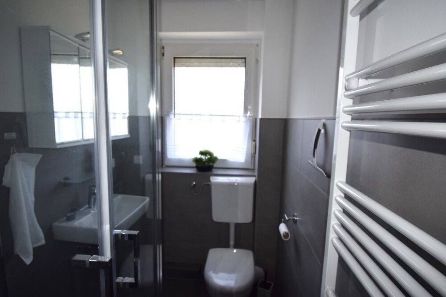 Bad Neu Etagenwohnung Remscheid / Lennep