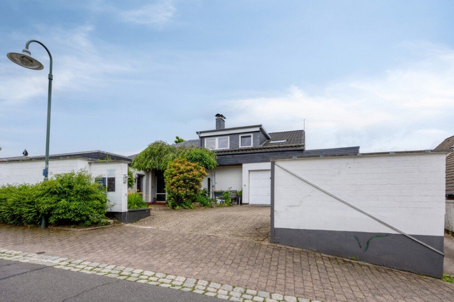 Zufahrt Einfamilienhaus Wermelskirchen / Dh�nn