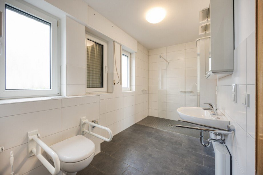 Bad Mehrfamilienhaus Odenthal / Eikamp