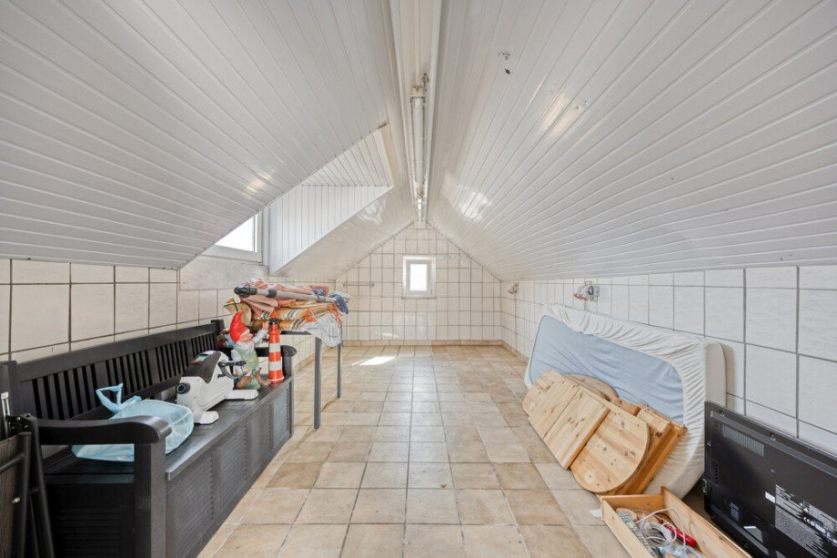 Raum �ber der Garage Einfamilienhaus Wipperf�rth / Ohl