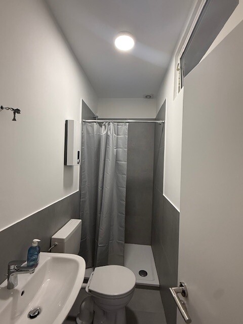 Duschbad Erdgeschosswohnung K�ln / Deutz