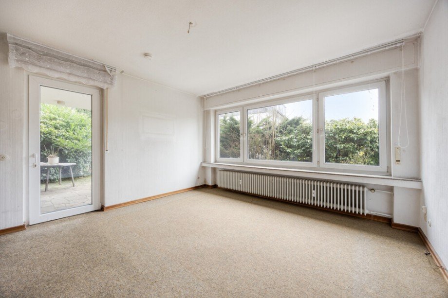 Wohn-Esszimmer Mehrfamilienhaus Odenthal / Eikamp