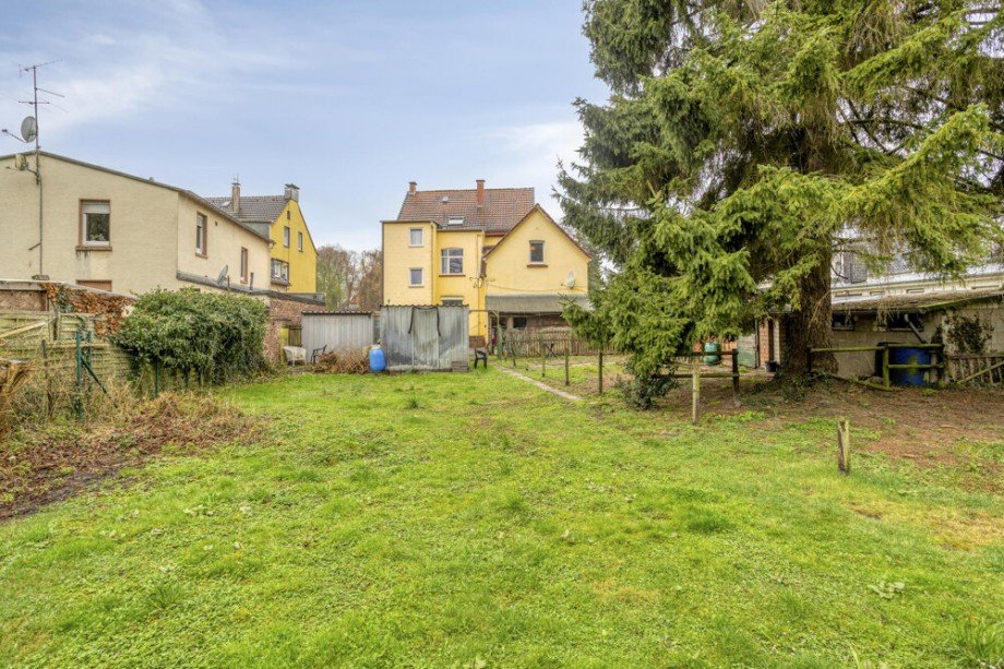 Garten Mehrfamilienhaus Solingen / Merscheid