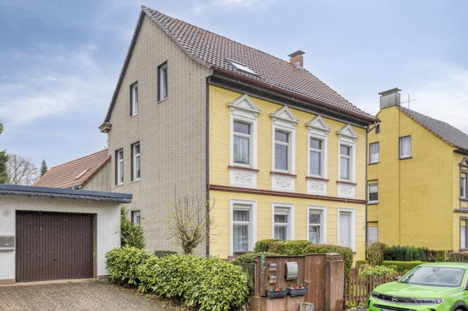 Seitenansicht Mehrfamilienhaus Solingen / Merscheid