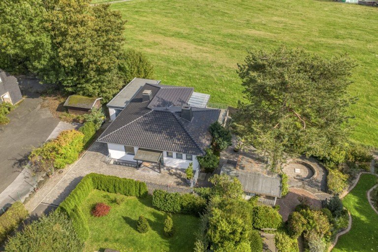 Draufsicht Wuppertal Bungalow Einziehen und Wohlf�hlen - der perfekte Bungalow f�r die Kombination aus Wohnen und stillem Gewerbe