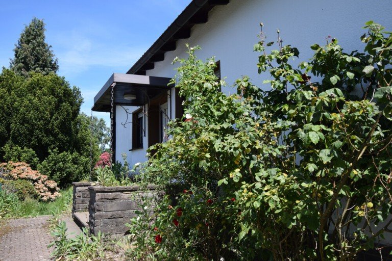 Seitenansicht Wermelskirchen Einfamilienhaus Abriss oder Kernsanierung? Das ist hier die Frage