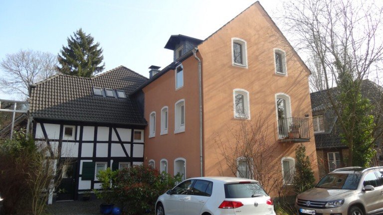 Au�enansicht 3 Bergisch Gladbach Mehrfamilienhaus Die ehemalige GIERATHER M�HLE mit drei exclusiven denkmalgesch�tzten Wohnungen sucht neuen Eigent�mer - hier soll NAPOLEON einst �bernachtet haben